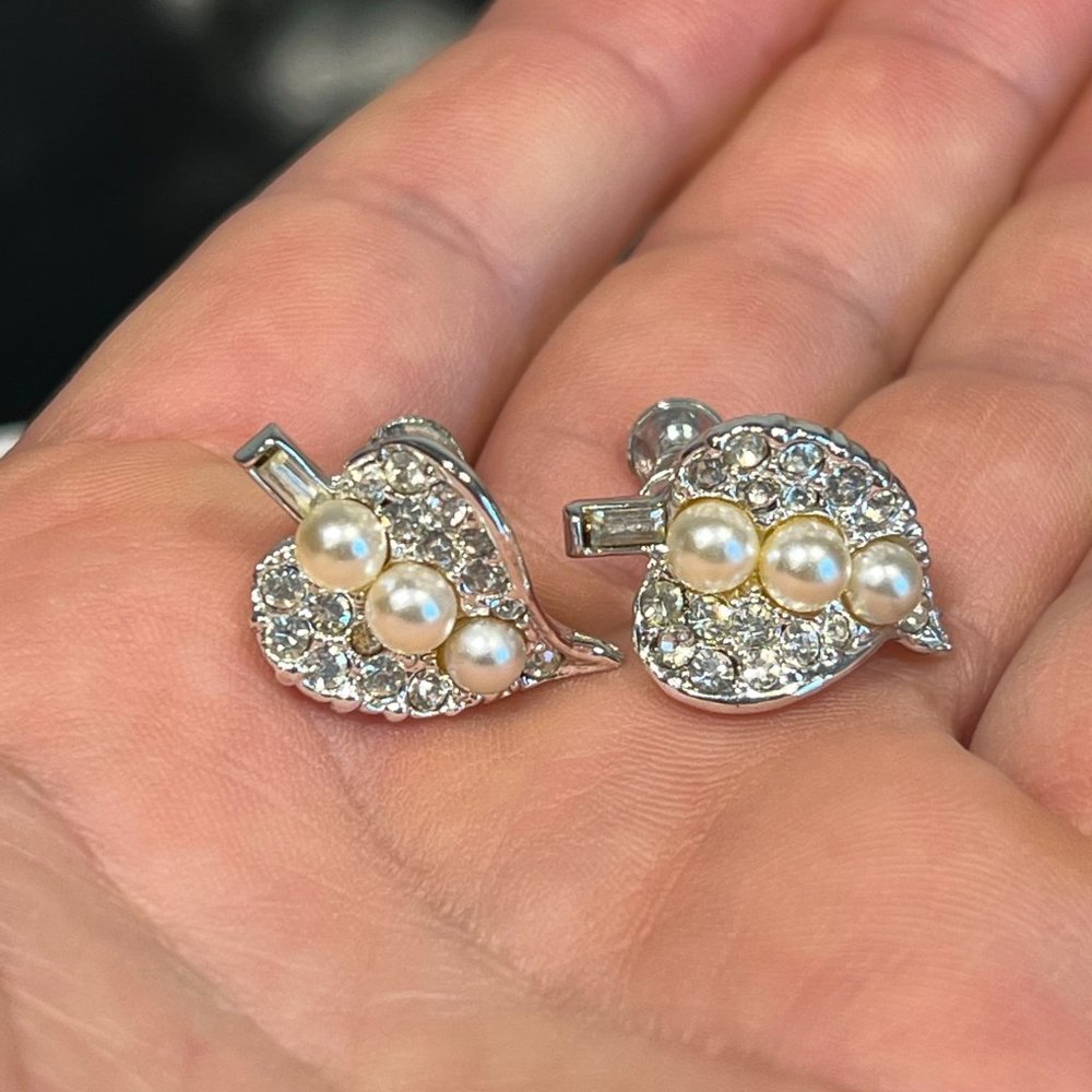 Vintage Pave’ Rhinestone Faux Pearl Heart With Screw Back Earrings Silver Tone